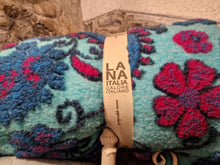 Carica l'immagine nel visualizzatore di Gallery, Coperte Lana 100% italiana