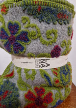 Carica l'immagine nel visualizzatore di Gallery, Coperte Lana 100% italiana