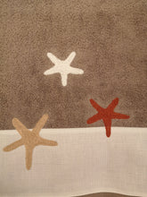 Carica l'immagine nel visualizzatore di Gallery, Coppie asciugamani in spugna ricamate