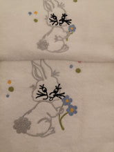 Carica l'immagine nel visualizzatore di Gallery, Coppie asciugamani in spugna ricamate