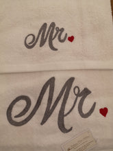 Carica l'immagine nel visualizzatore di Gallery, Coppie asciugamani in spugna ricamate