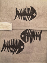 Carica l'immagine nel visualizzatore di Gallery, Coppie asciugamani in spugna ricamate